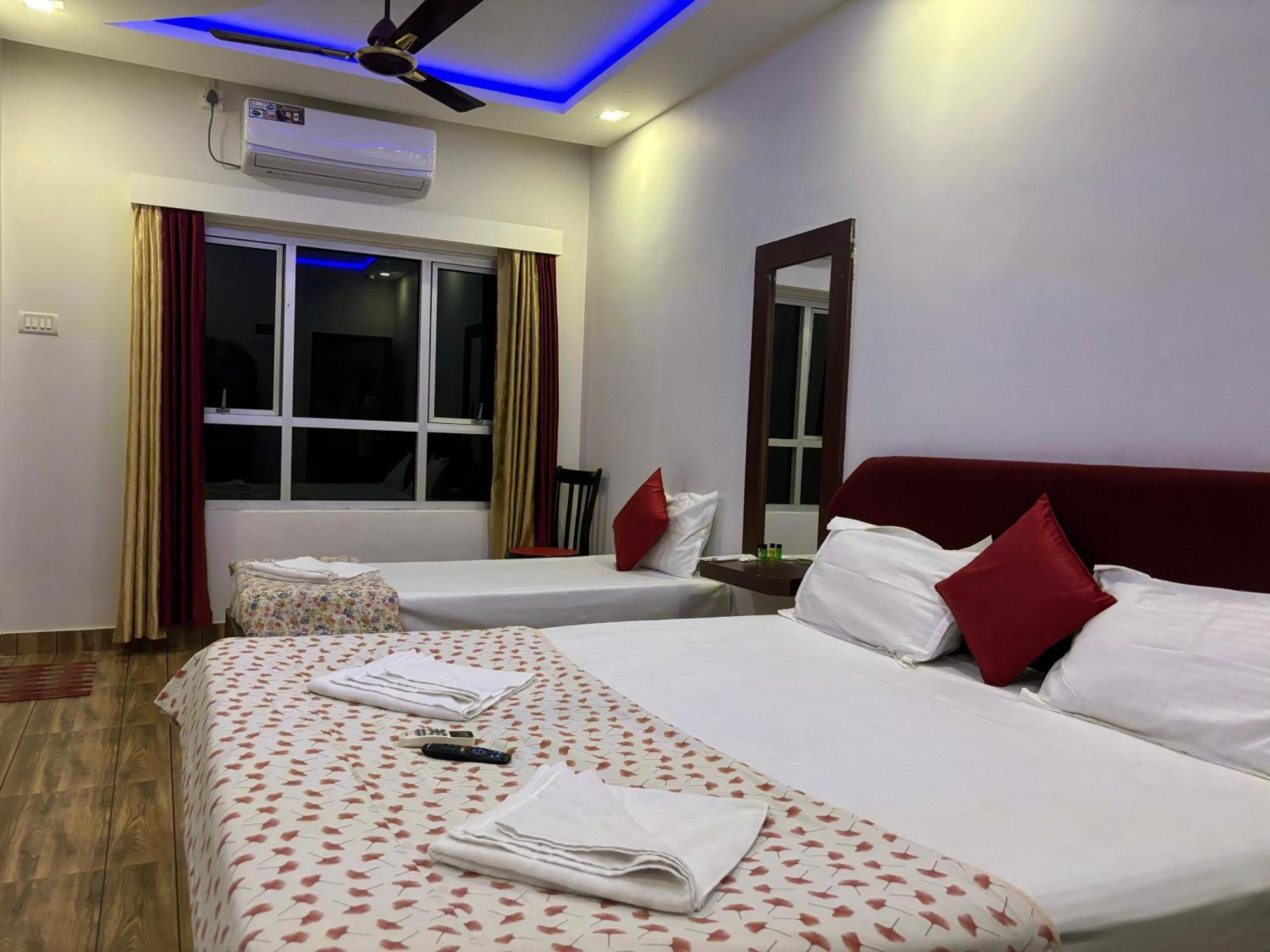 The Tamarind Tree Hotel & Restaurant Shadipur Eksteriør bilde